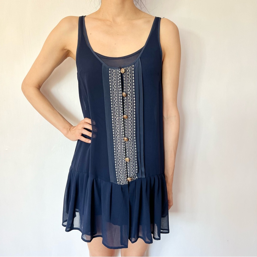 Ruffled navy sheath dress silver metallic embroidery Patterson J Kincaid - XS